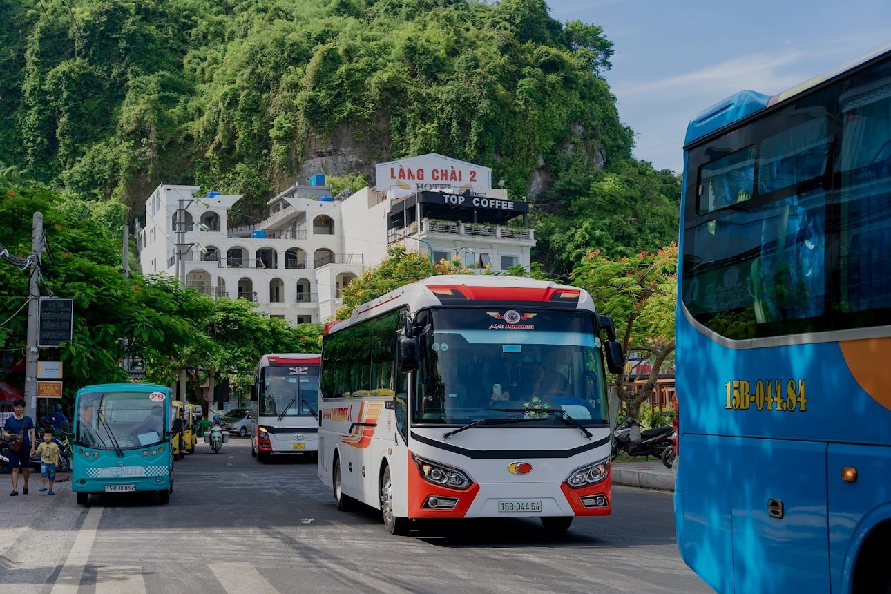 Cung cấp xe du lịch hợp đồng 